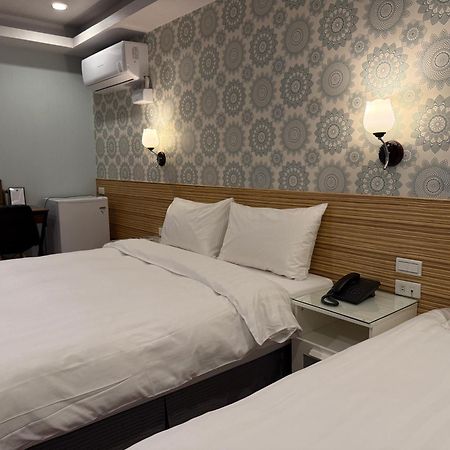 泊居旅店 Oursinn Hotel Тайпей Екстериор снимка