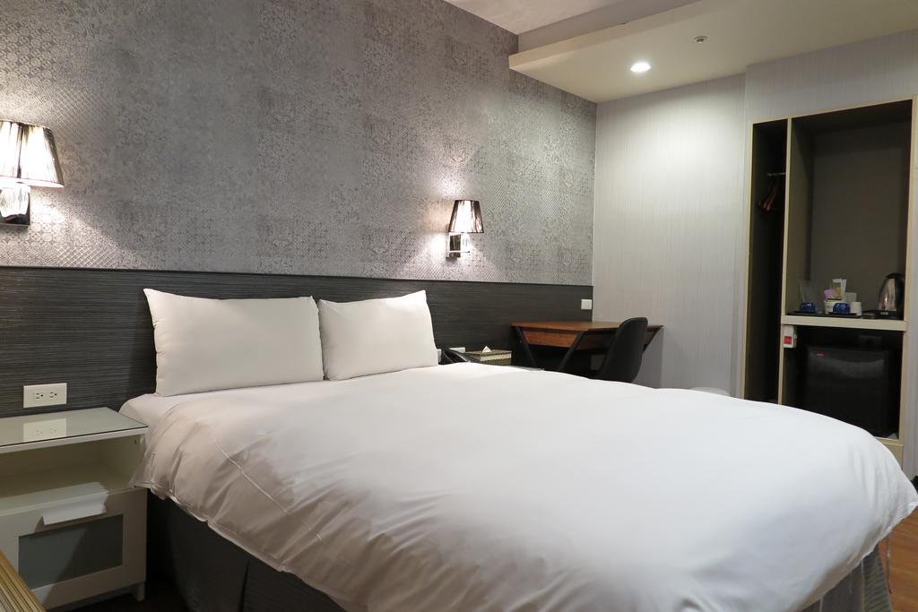 泊居旅店 Oursinn Hotel Тайпей Екстериор снимка