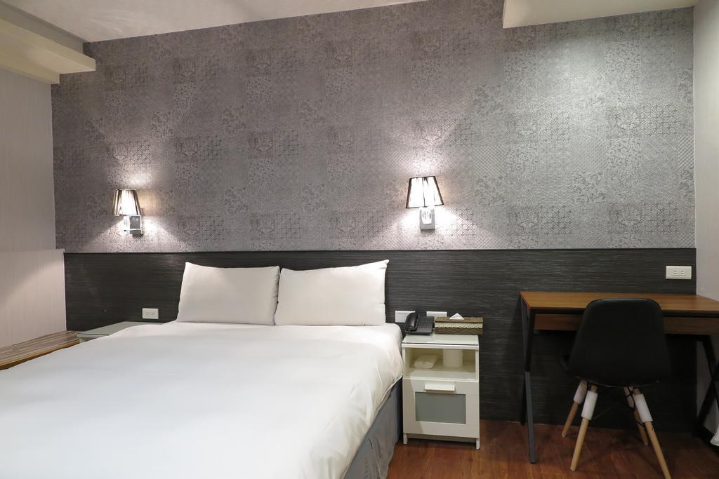 泊居旅店 Oursinn Hotel Тайпей Екстериор снимка