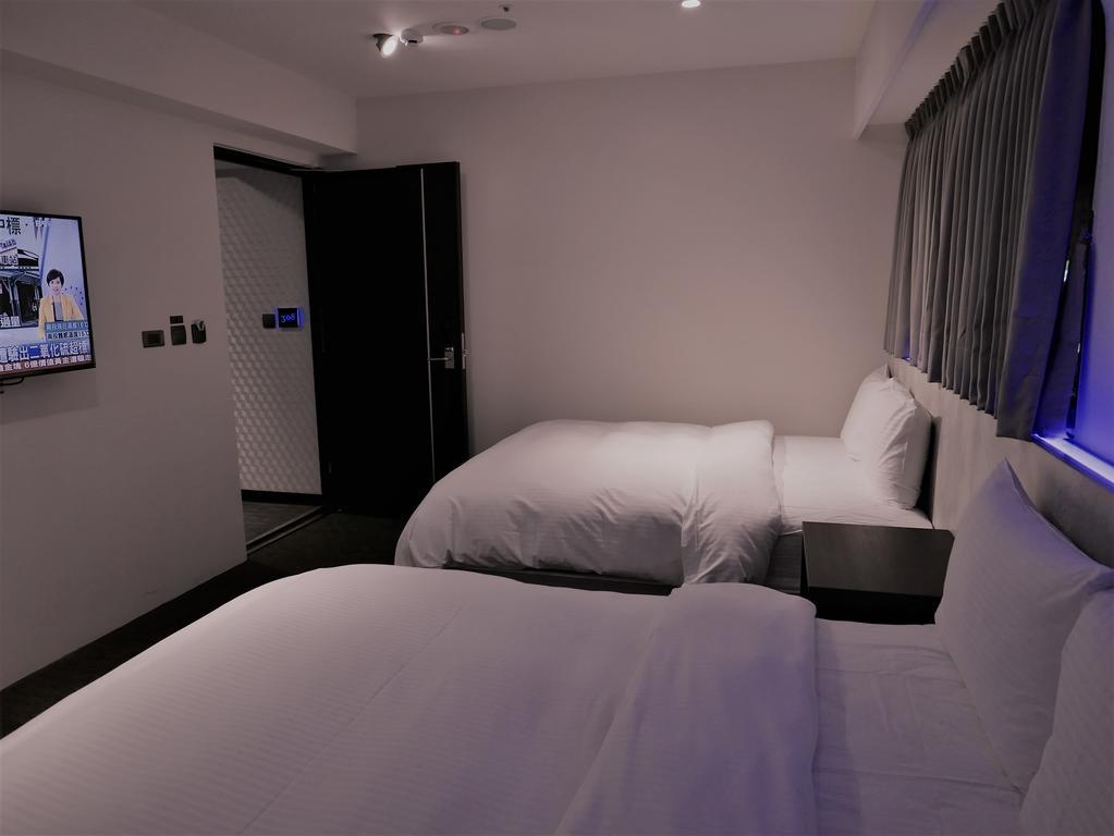泊居旅店 Oursinn Hotel Тайпей Екстериор снимка