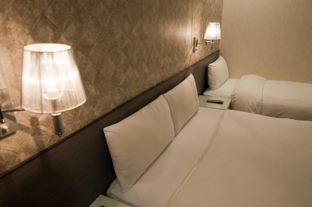 泊居旅店 Oursinn Hotel Тайпей Екстериор снимка