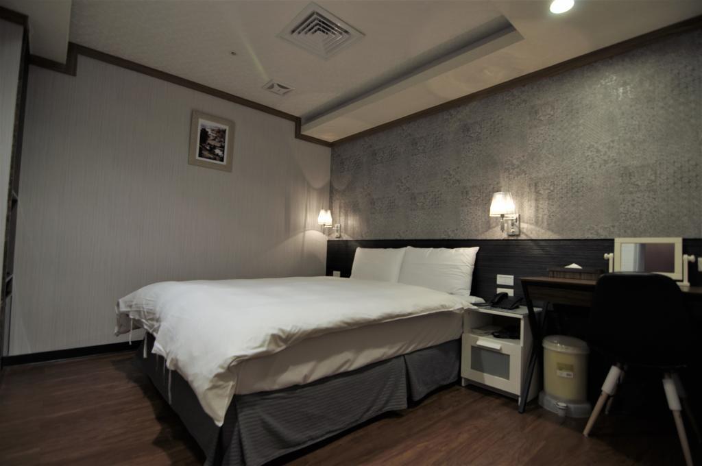 泊居旅店 Oursinn Hotel Тайпей Екстериор снимка