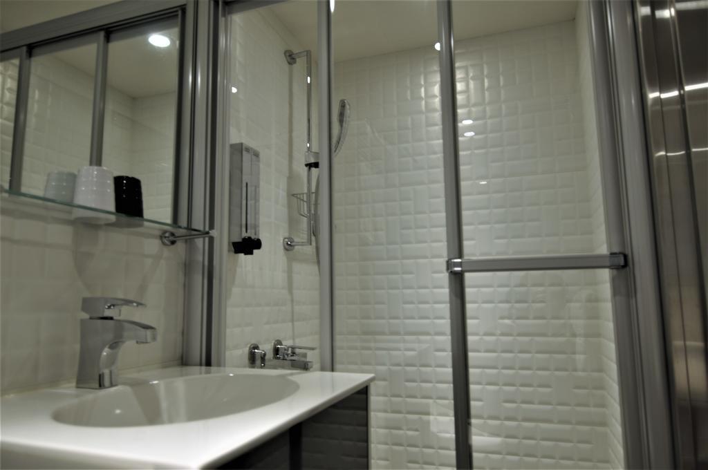 泊居旅店 Oursinn Hotel Тайпей Екстериор снимка